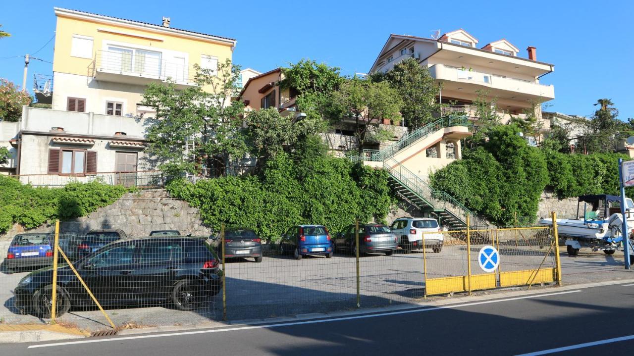 Apartman Komel I *