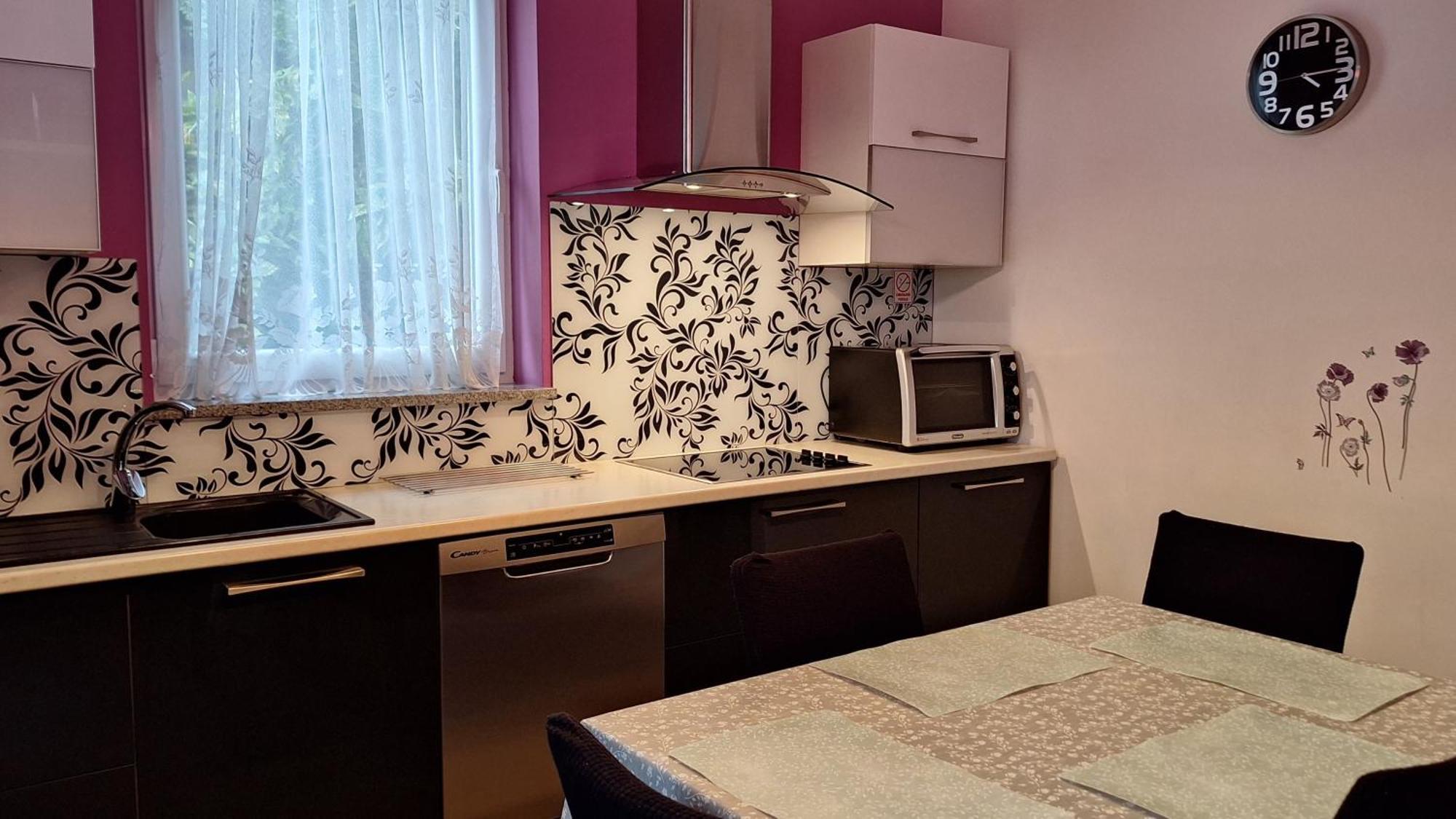 Apartman Komel I *